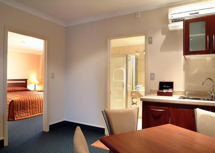 284 - Refurbished Modern 5* Rotorua