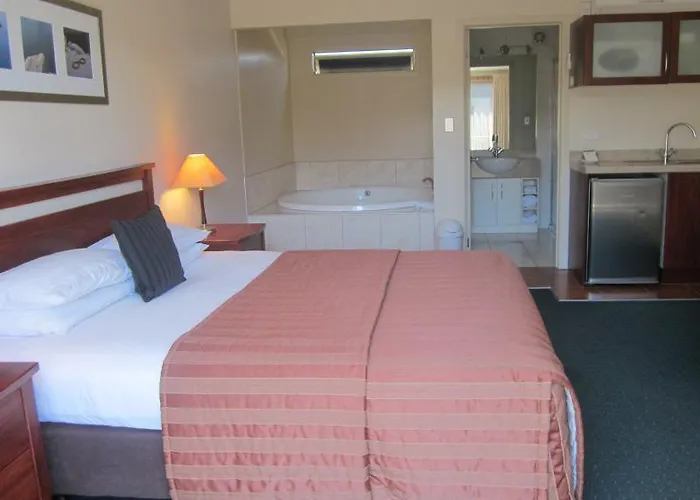 284 - Refurbished Modern Motel 5*