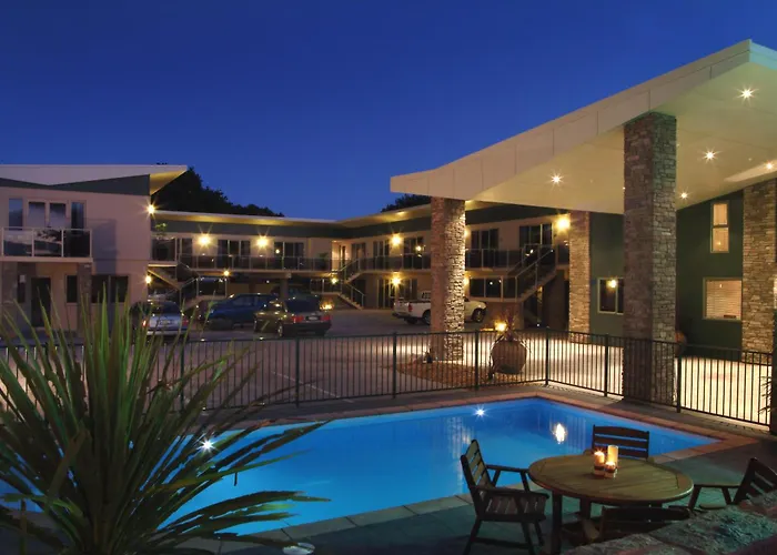 284 - Refurbished Modern 5* Rotorua